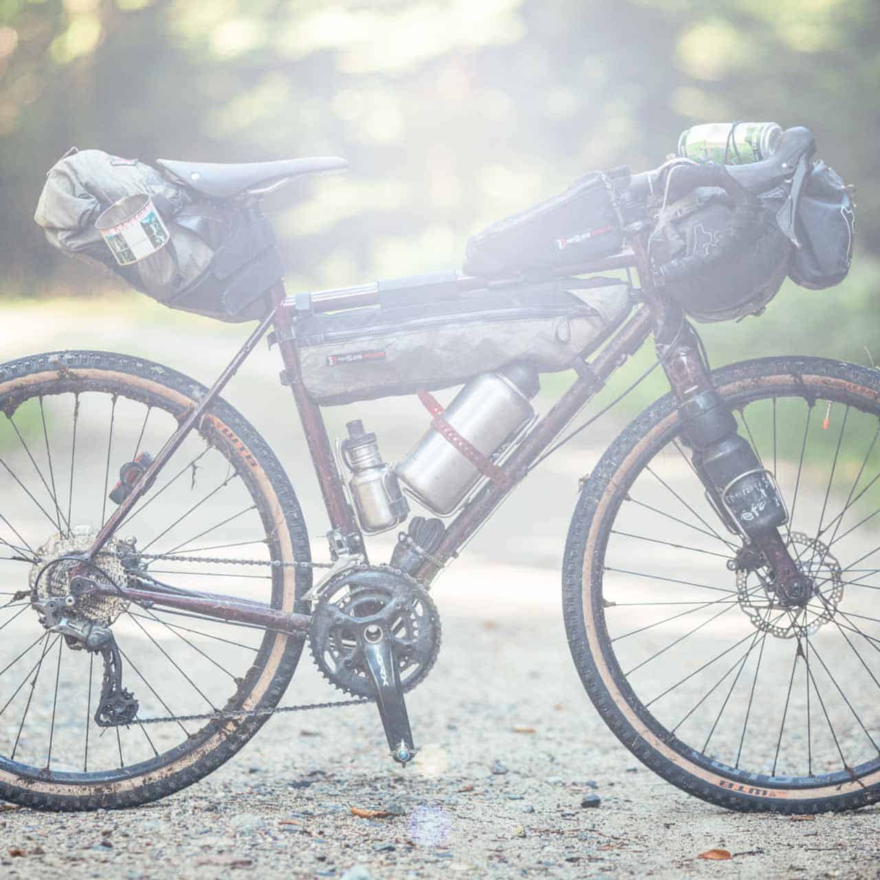 T-shirt cycling - Travel Bike Packing - Wander the world freely - collection cycling Live Freely. T-shirt basic medium fit 100% naturel col rond.